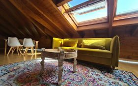 Apartamentos Dos Torres Numenor - Ático abuhardillado de madera